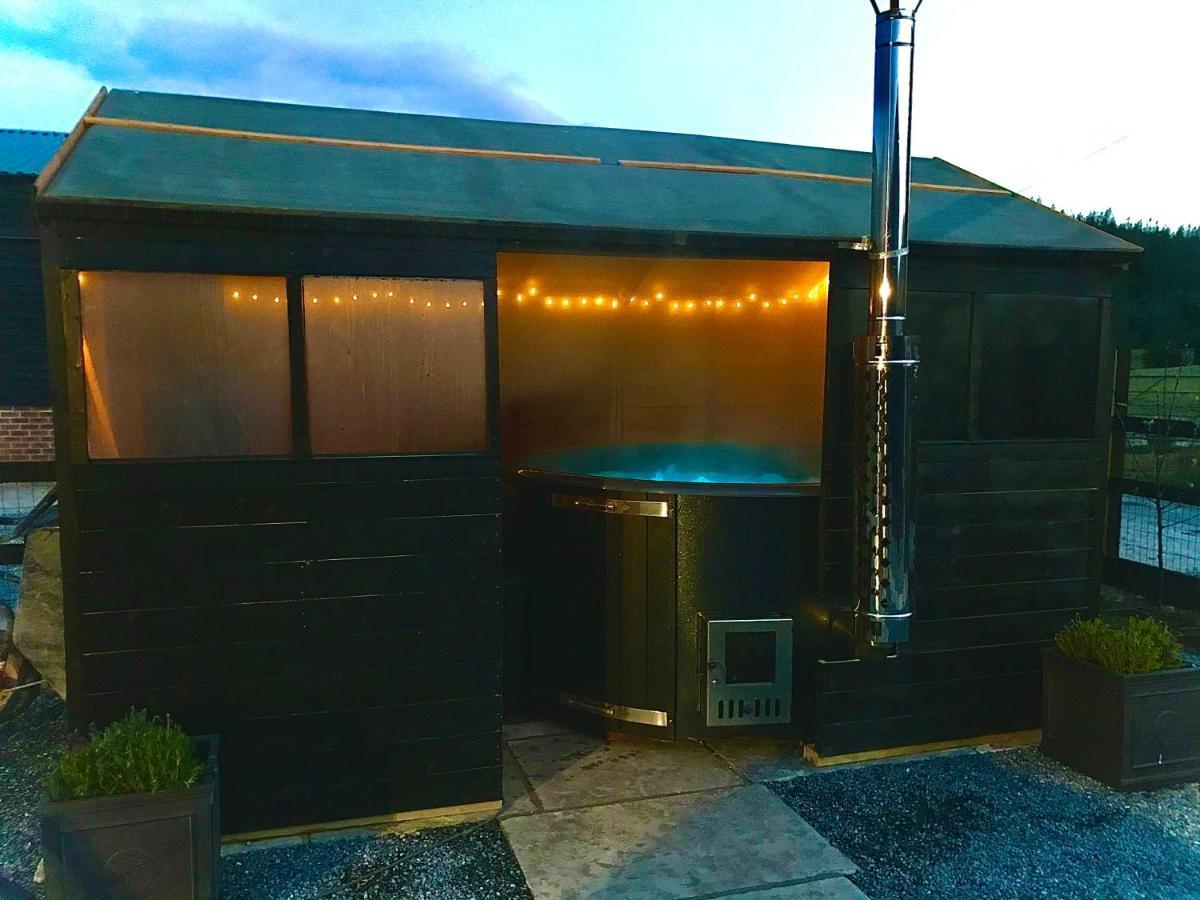 Trelaske Mill Cider Barn-With Hot Tub, Fire Pit Bbq Lewannick Exterior foto